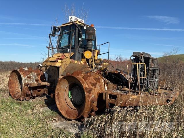 CAT 826G ضاغطات التربة