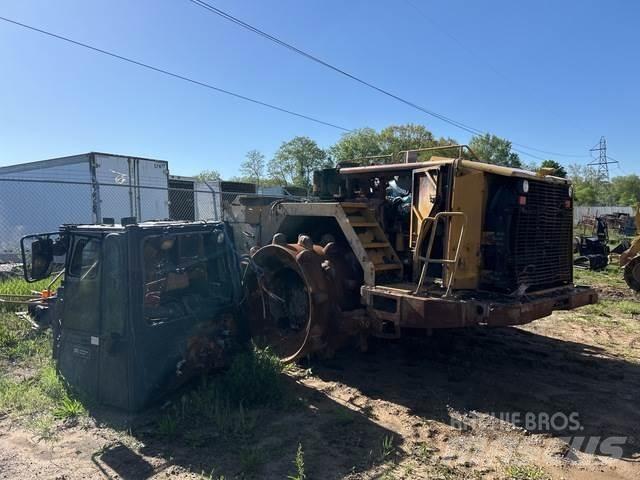 CAT 826H ضاغطات التربة