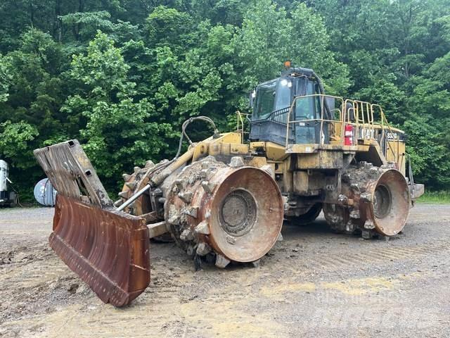 CAT 836G ضاغطات التربة