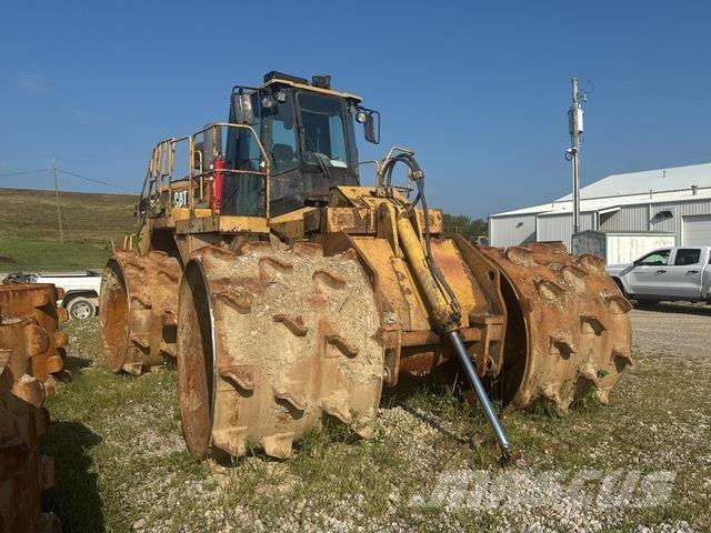 CAT 836G ضاغطات التربة