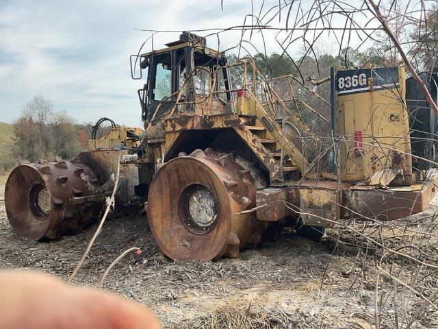 CAT 836G ضاغطات التربة