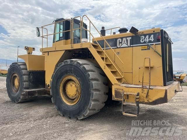 CAT 844H بلدوزرات بعجلات