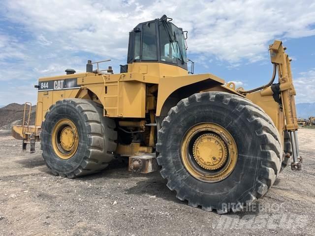 CAT 844H بلدوزرات بعجلات