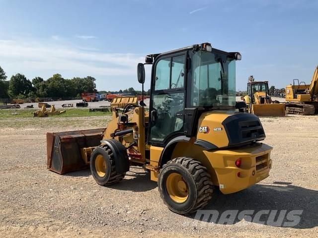 CAT 903D لوادر بعجل
