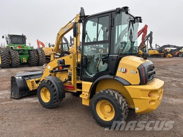 CAT 903D لوادر بعجل