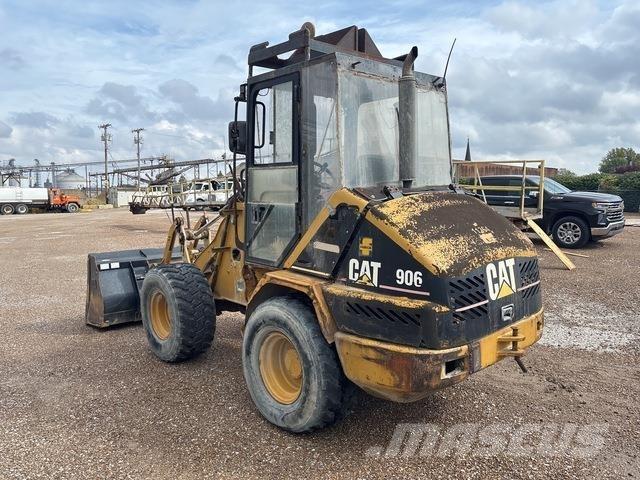 CAT 906 لوادر بعجل