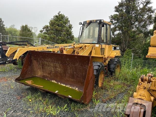 CAT 910F لوادر بعجل