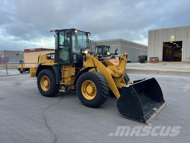 CAT 914M لوادر بعجل