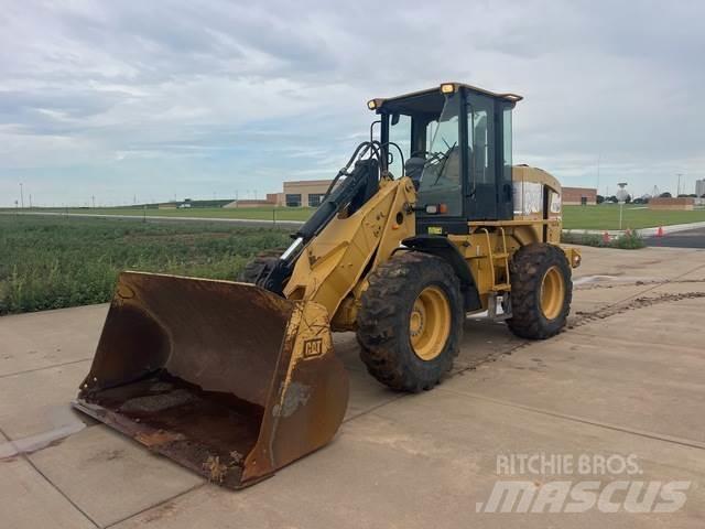 CAT 924G لوادر بعجل