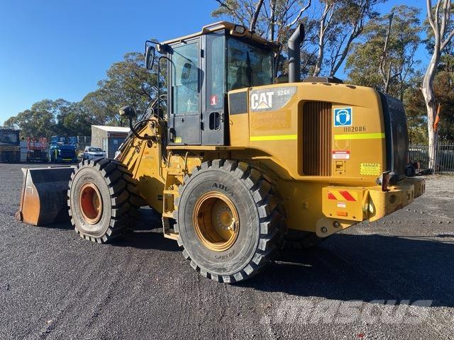 CAT 924H لوادر بعجل
