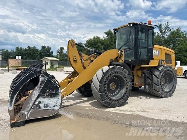 CAT 926 لوادر بعجل