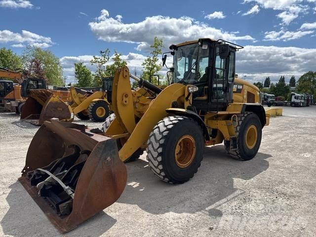 CAT 926M لوادر بعجل