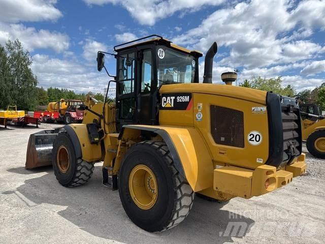 CAT 926M لوادر بعجل