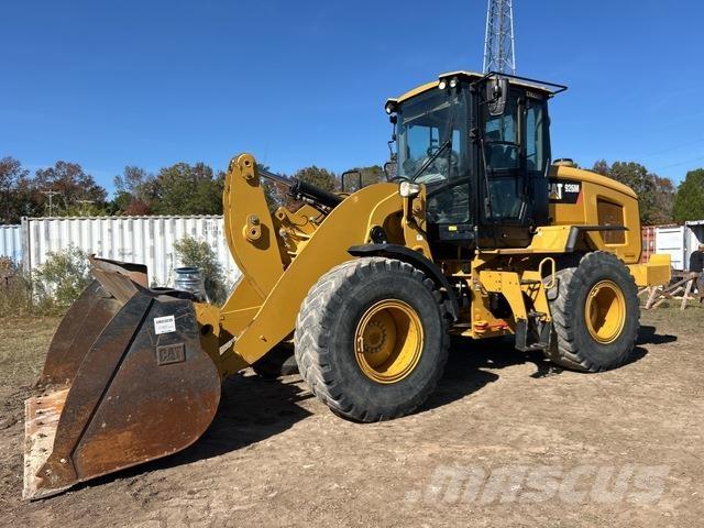 CAT 926M لوادر بعجل