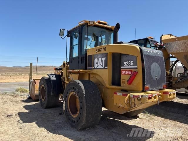 CAT 928G لوادر بعجل