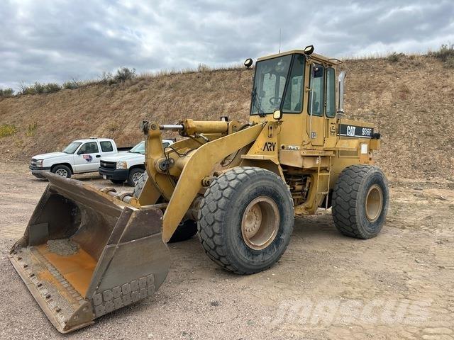 CAT 936F لوادر بعجل
