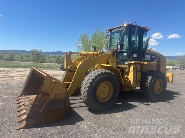 CAT 938H لوادر بعجل