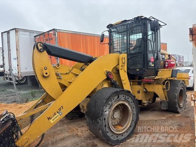 CAT 938K لوادر بعجل
