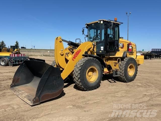 CAT 938M لوادر بعجل
