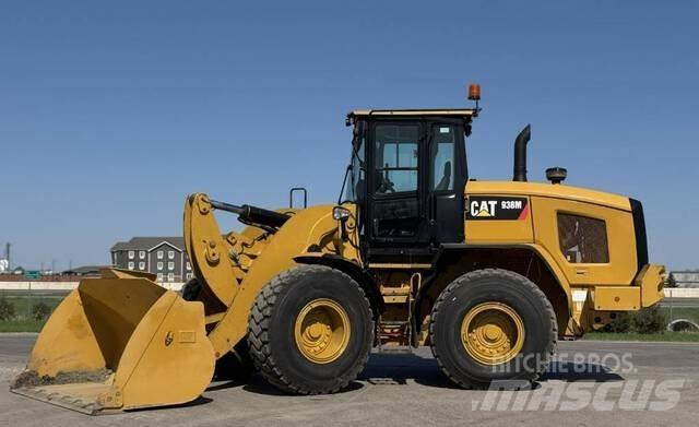 CAT 938M لوادر بعجل