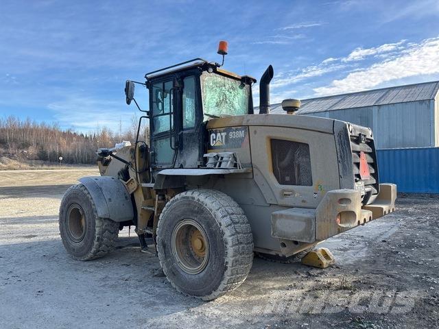 CAT 938M لوادر بعجل