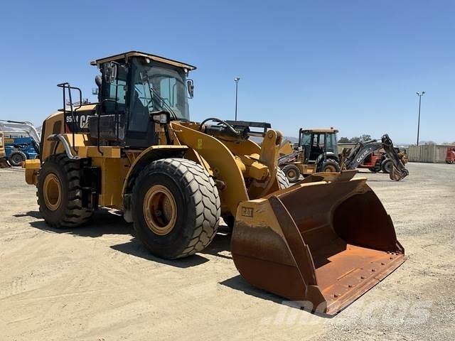 CAT 950 لوادر بعجل