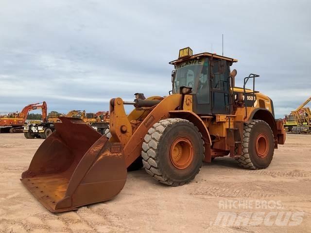 CAT 950 M لوادر بعجل