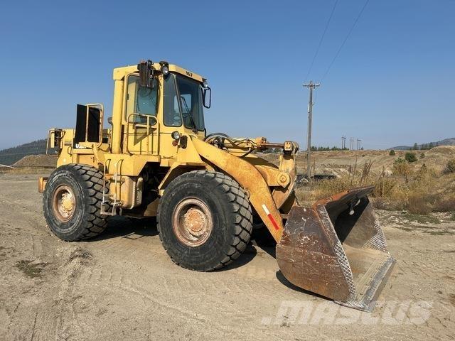 CAT 950E لوادر بعجل