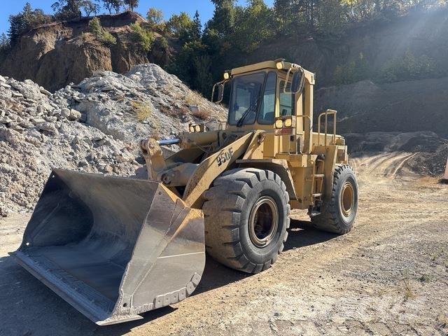 CAT 950F لوادر بعجل