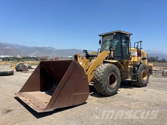 CAT 950K لوادر بعجل