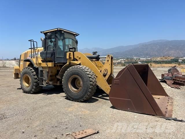 CAT 950K لوادر بعجل