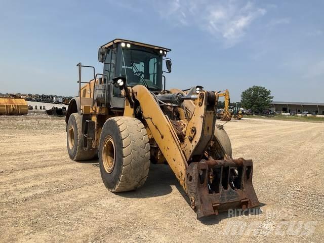 CAT 950M لوادر بعجل