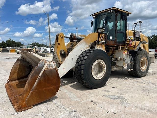 CAT 950M لوادر بعجل