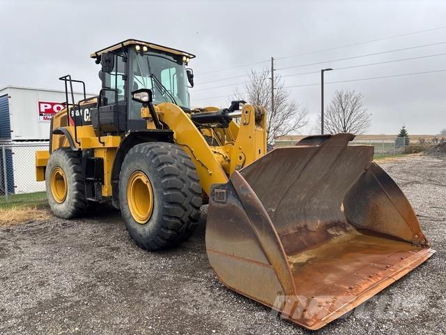 CAT 950M لوادر بعجل