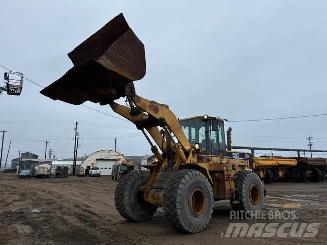 CAT 960F لوادر بعجل