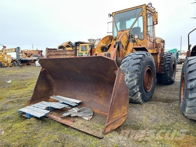 CAT 966C لوادر بعجل
