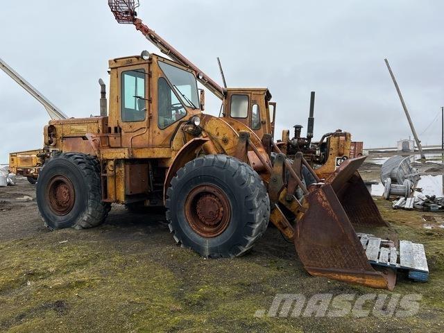 CAT 966C لوادر بعجل