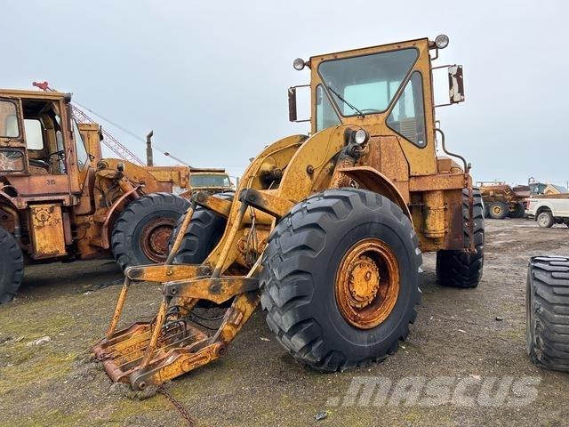 CAT 966C لوادر بعجل