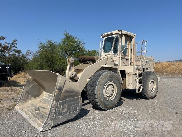 CAT 966D لوادر بعجل