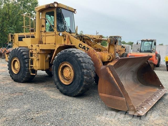 CAT 966D لوادر بعجل