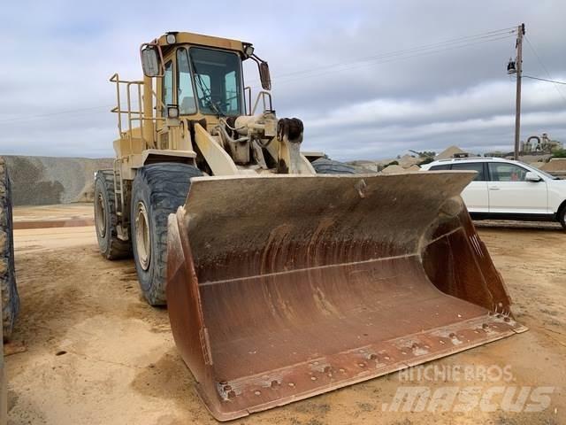 CAT 966F لوادر بعجل