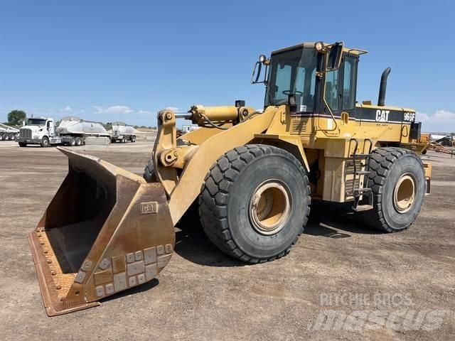 CAT 966F لوادر بعجل