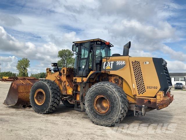 CAT 966K لوادر بعجل
