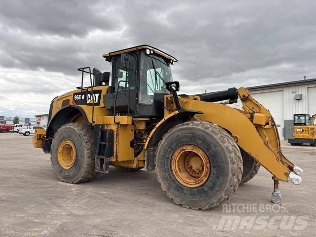 CAT 966M لوادر بعجل