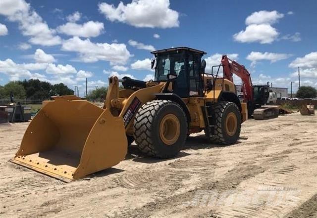 CAT 972 لوادر بعجل