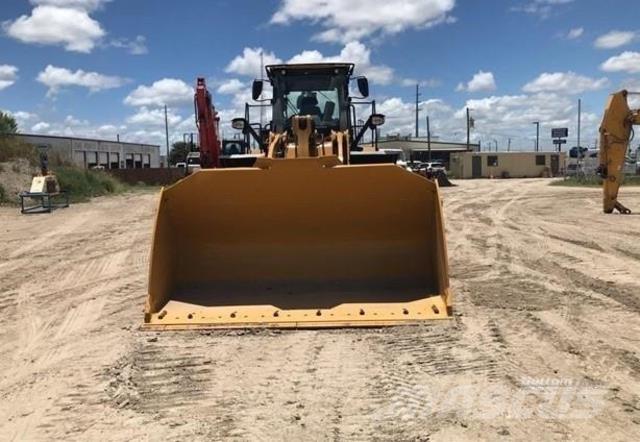 CAT 972 لوادر بعجل