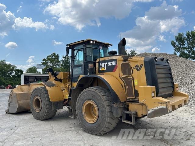 CAT 972M لوادر بعجل