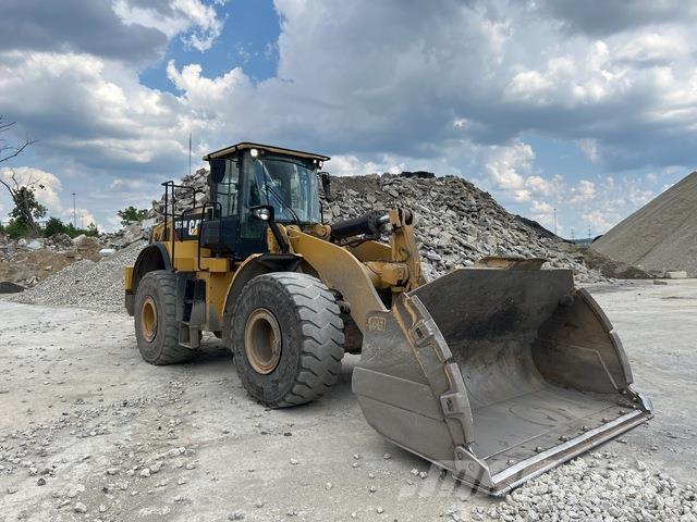 CAT 972M لوادر بعجل