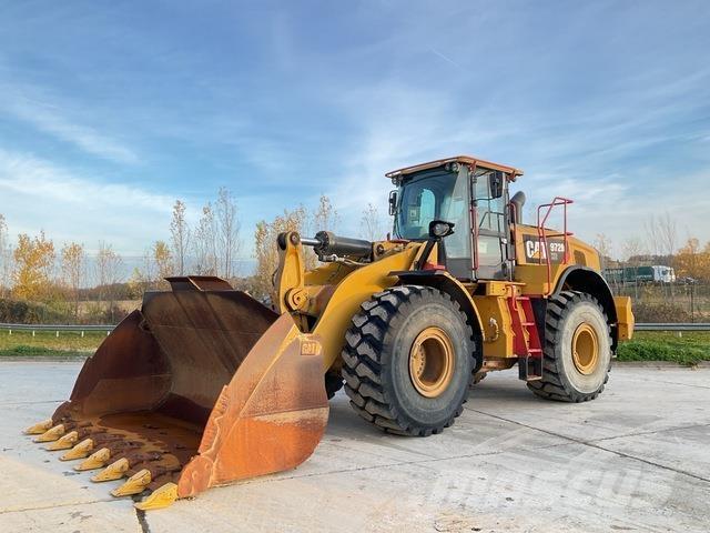 CAT 972M XE لوادر بعجل