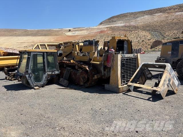 CAT 973C لوادر زحافة